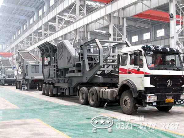 河南移動反擊式破碎機(jī)廠家價格