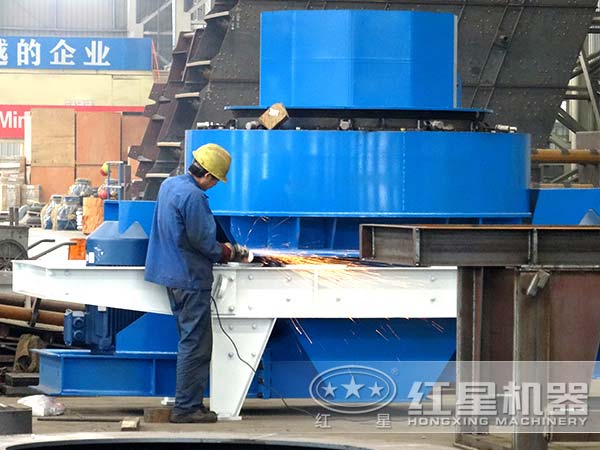 頁(yè)巖制砂機(jī)生產(chǎn)車(chē)間