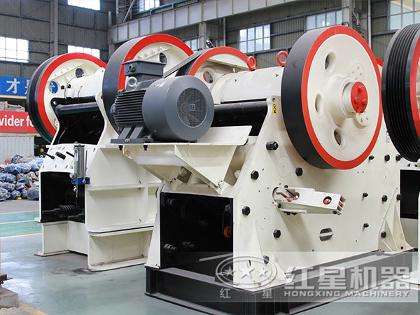 購機(jī)指南：什么樣的石頭顎式碎石機(jī)才是高質(zhì)量的？