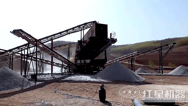 柴油小型流動(dòng)石子破碎機(jī)價(jià)格多少錢？產(chǎn)量是多少？