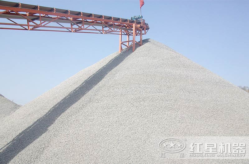 大規(guī)模礦山機(jī)械破碎機(jī)今天啟程，請注意接收！