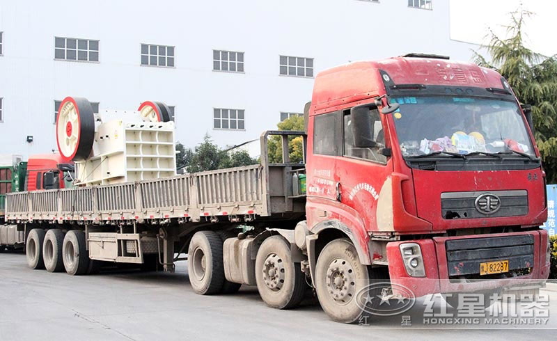 人工破碎混凝土用什么機(jī)器？選擇顎破機(jī)，大產(chǎn)量，運(yùn)行可靠